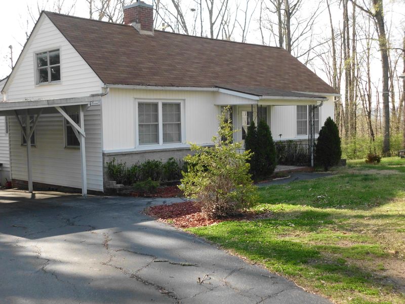 69 Pine Rd, Norris, TN 37828