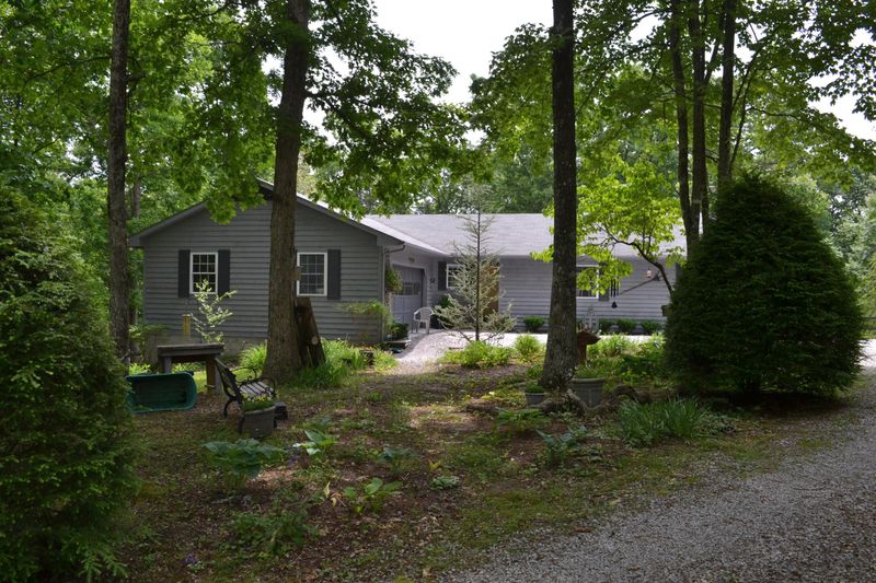 69 Scenic Pl, Monterey, TN 38574