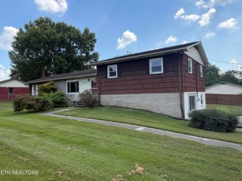 6900 Clowers Dr, Knoxville, TN 37924