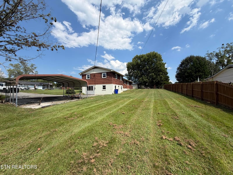 6900 Clowers Dr, Knoxville, TN 37924