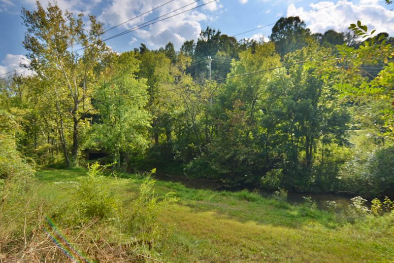6900 Weaver Rd, Knoxville, TN 37931