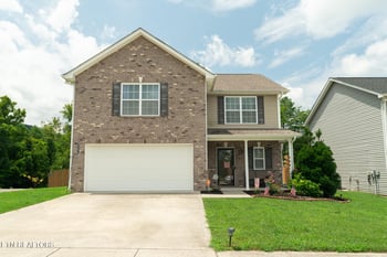 6901 Holliday Park Ln, Knoxville, TN 37918