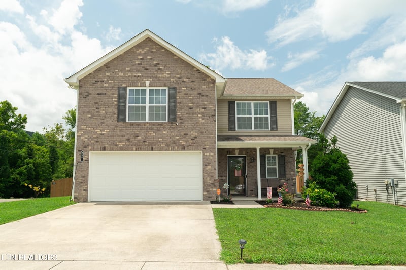 6901 Holliday Park Ln, Knoxville, TN 37918