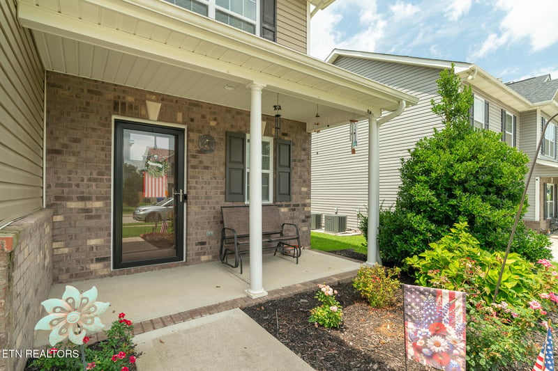 6901 Holliday Park Ln, Knoxville, TN 37918