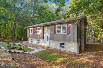 6901 Howard School Rd, Maryville, TN 37801