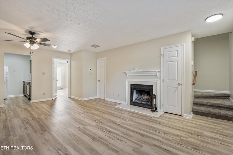 6904 Kings Crossing Way, Knoxville, TN 37918