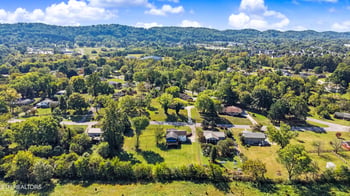 6909 Heatherbrook Dr, Knoxville, TN 37931