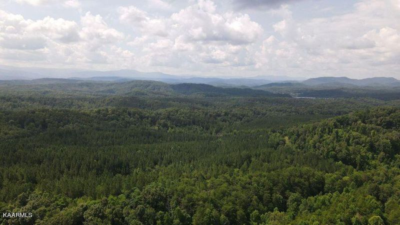 691 Miller Rd, Vonore, TN 37885