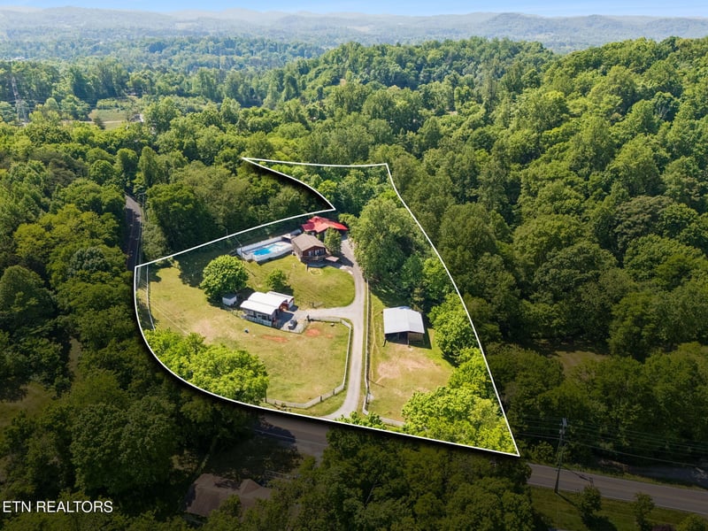 6911 Sevierville Pike, Knoxville, TN 37920