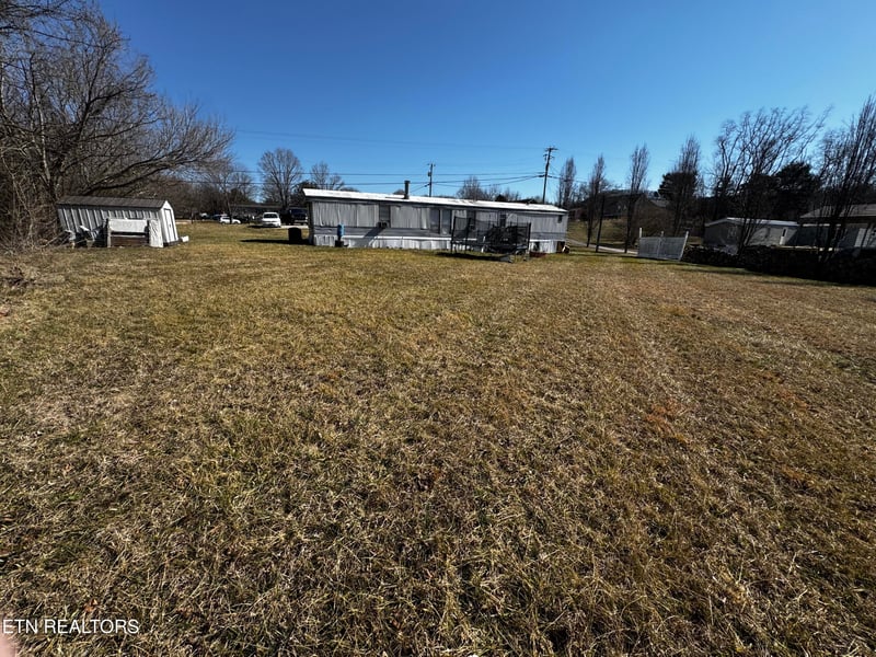 6913 Beeler Rd, Knoxville, TN 37918