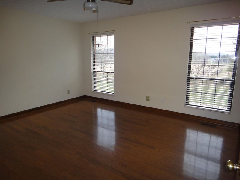 6913 Chartwell Rd, Knoxville, TN 37931
