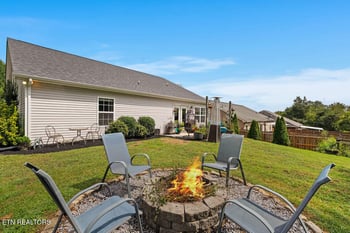 6913 Harvest Grove Ln, Knoxville, TN 37918