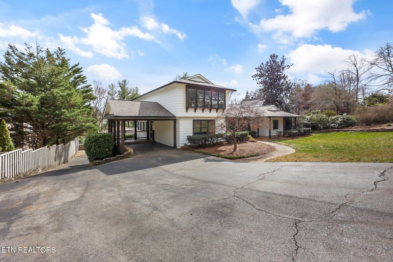 6914 Stone Mill Dr, Knoxville, TN 37919