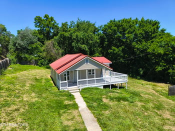 6915 Wood Rd, Corryton, TN 37721