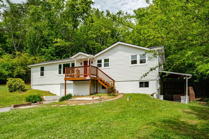6916 Dantedale Rd, Knoxville, TN 37918