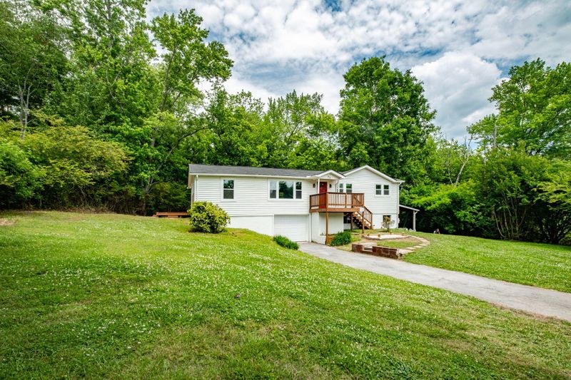 6916 Dantedale Rd, Knoxville, TN 37918