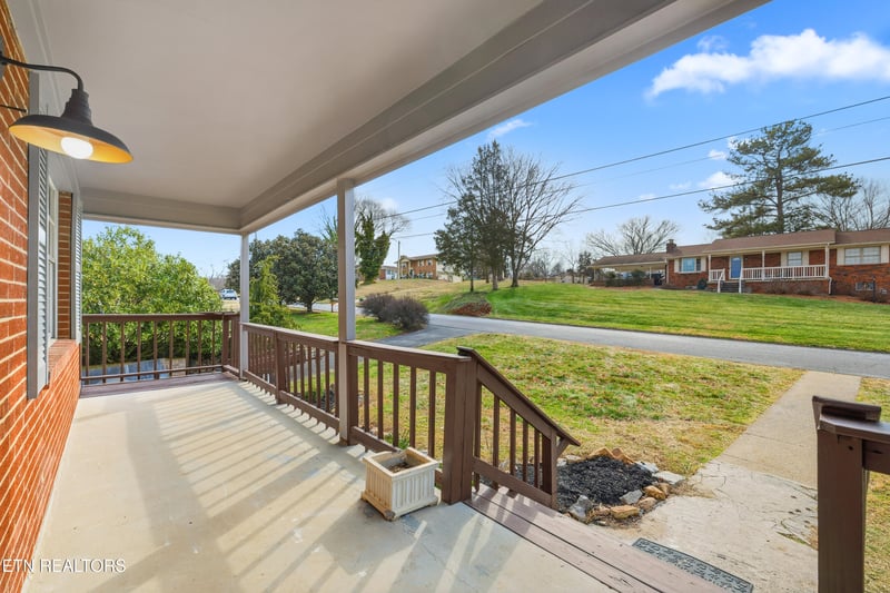 6917 Heatherbrook Dr, Knoxville, TN 37931