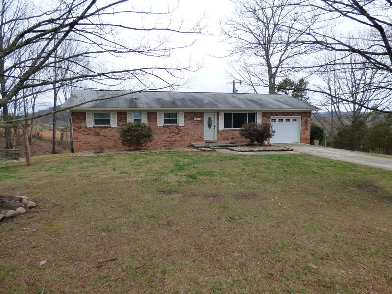 6919 Clapps Chapel Rd, Corryton, TN 37721