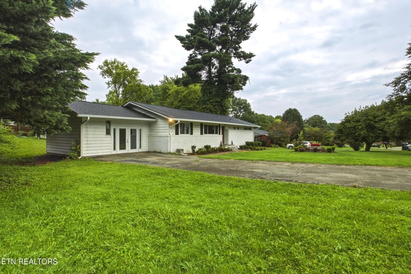 6919 Dorchester Dr, Knoxville, TN 37909