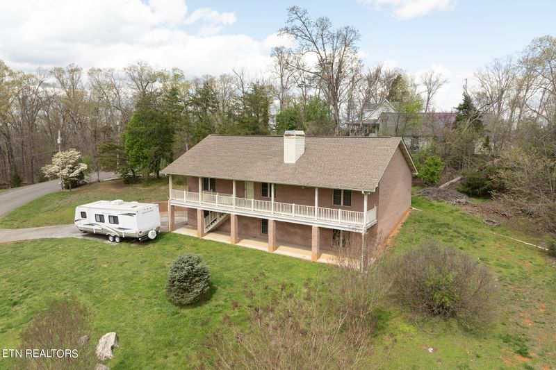 692 Emerald Ave, Kodak, TN 37764