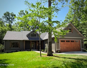 692 St George Dr, Crossville, TN 38558