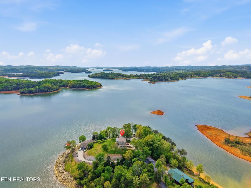 692 Turtle Pointe Rd, Bean Station, TN 37708