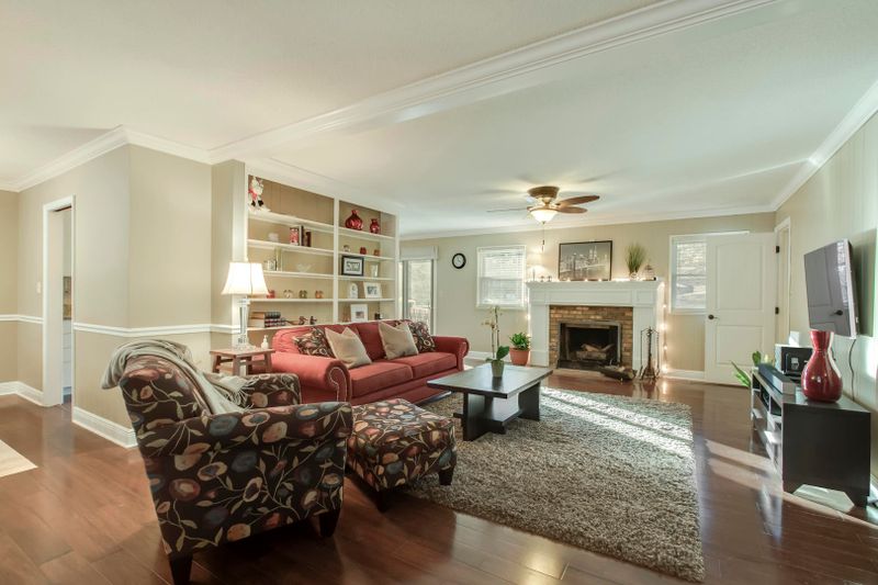6921 Riverwood Dr, Knoxville, TN 37920