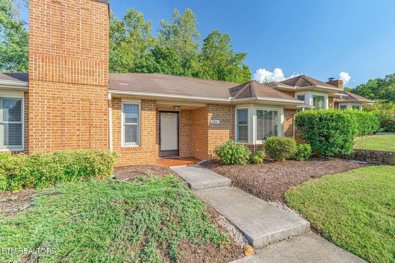 6924 Bridle Ct, Knoxville, TN 37921