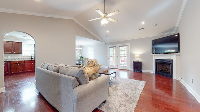 6924 Whitewater Rd, Corryton, TN 37721
