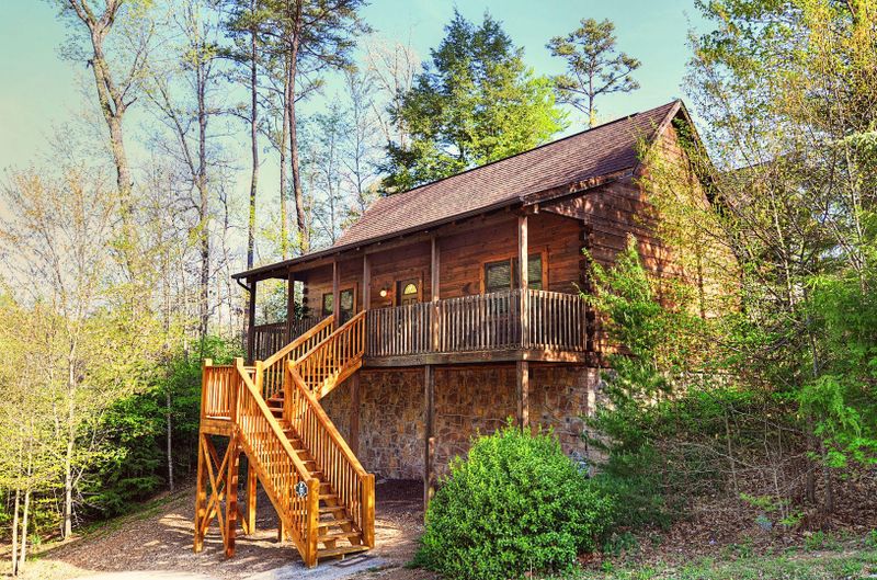 693 Eagles Boulevard Way, Pigeon Forge, TN 37863
