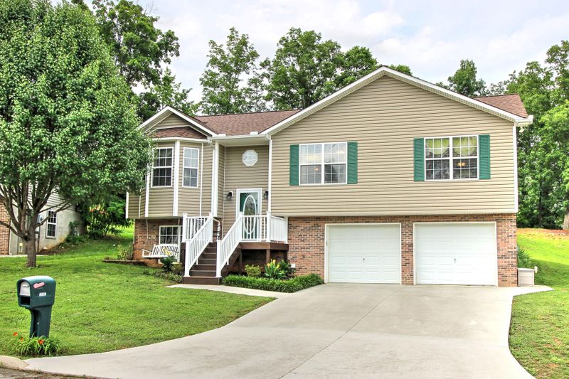 6930 Rambling Brooks, Knoxville, TN 37918