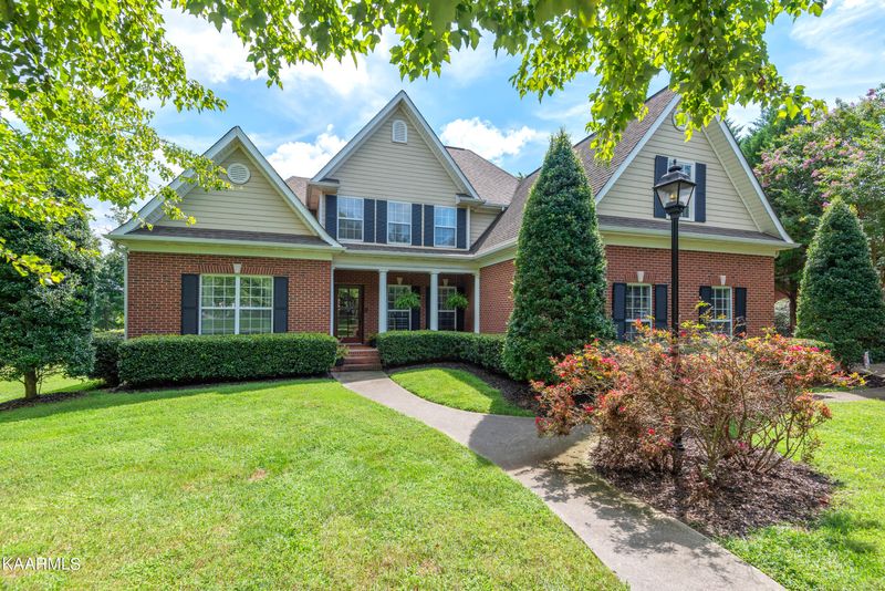 6930 Shadow Creek Rd, Knoxville, TN 37918