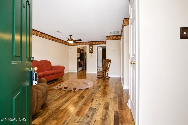 6931 Kings Crossing Way, Knoxville, TN 37918