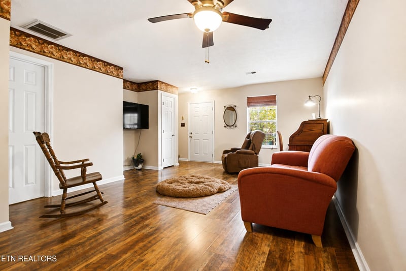 6931 Kings Crossing Way, Knoxville, TN 37918