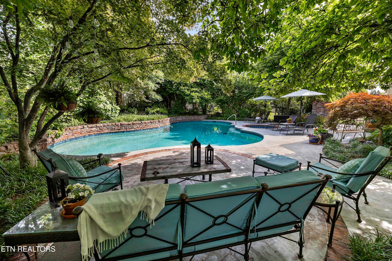 6933 Old Kent Dr, Knoxville, TN 37919