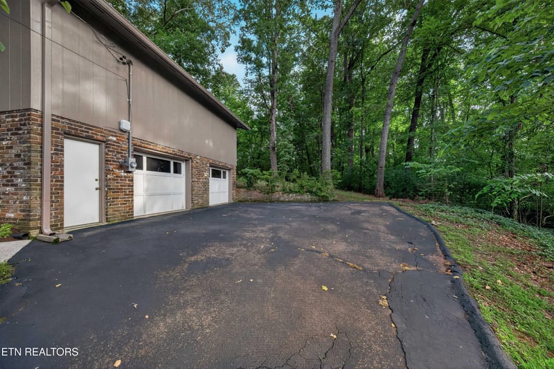 6933 Riverwood Dr, Knoxville, TN 37920