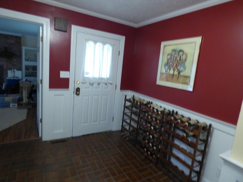 694 Oakley Dr, Crossville, TN 38555