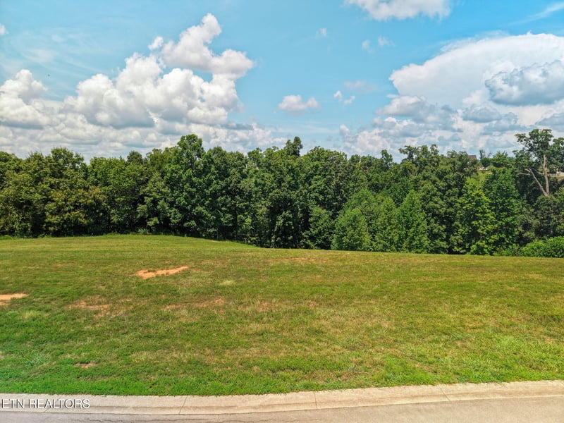 694 Taffrail Dr, Lenoir City, TN 37772