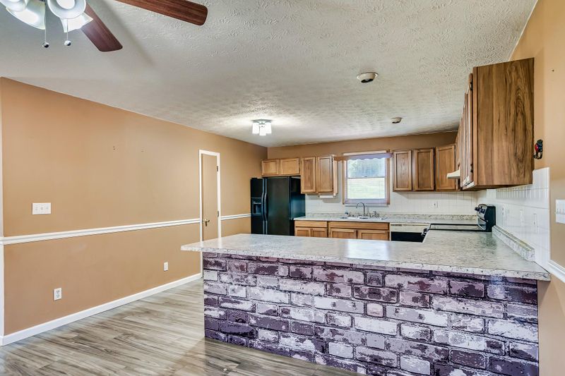 6940 Calvary Way, Corryton, TN 37721