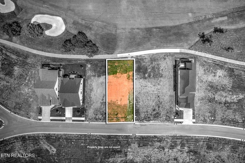 695 Black Bear Cir, Loudon, TN 37774