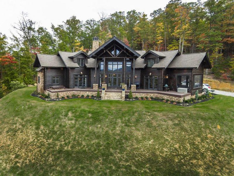 695 Caney Creek Rd, Pigeon Forge, TN 37863
