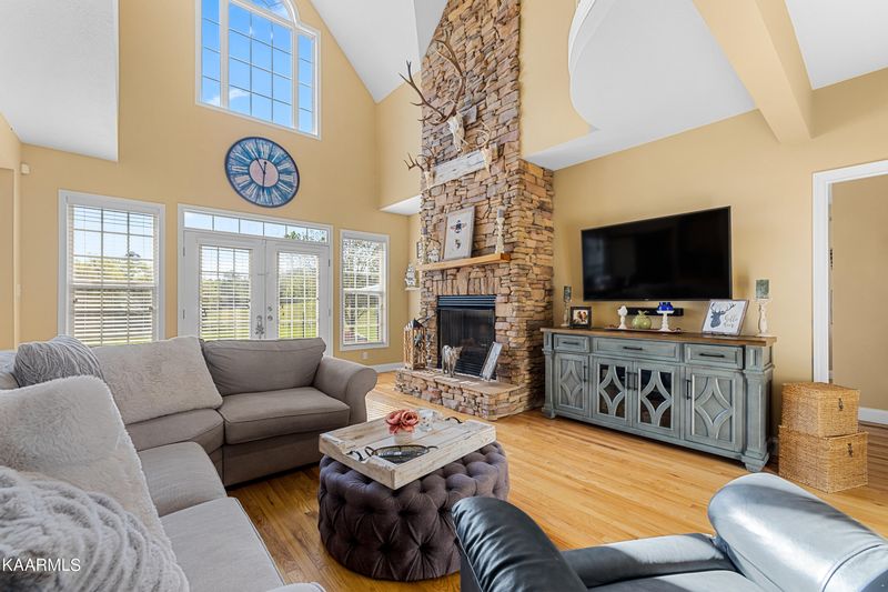 695 Richland Rd, Blaine, TN 37709