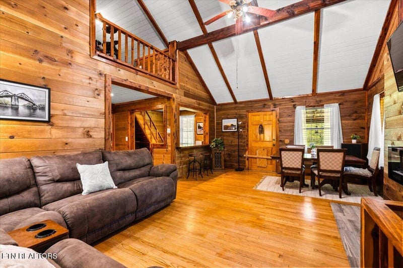 696 Young Rd, Lafollette, TN 37766