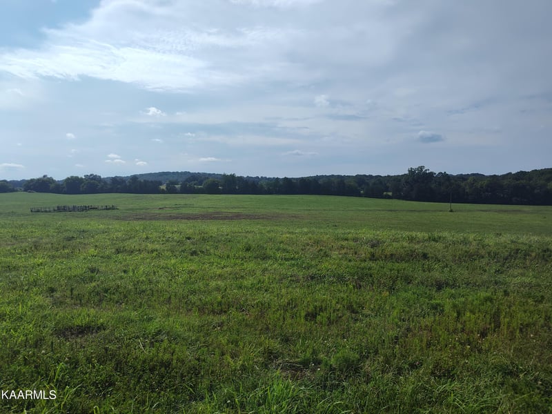 6985 Craigs Chapel Rd, Greenback, TN 37742