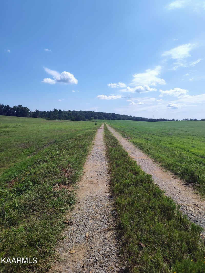 6985 Craigs Chapel Rd, Greenback, TN 37742