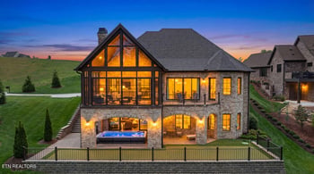 699 Cypress Pointe Dr, Lenoir City, TN 37772