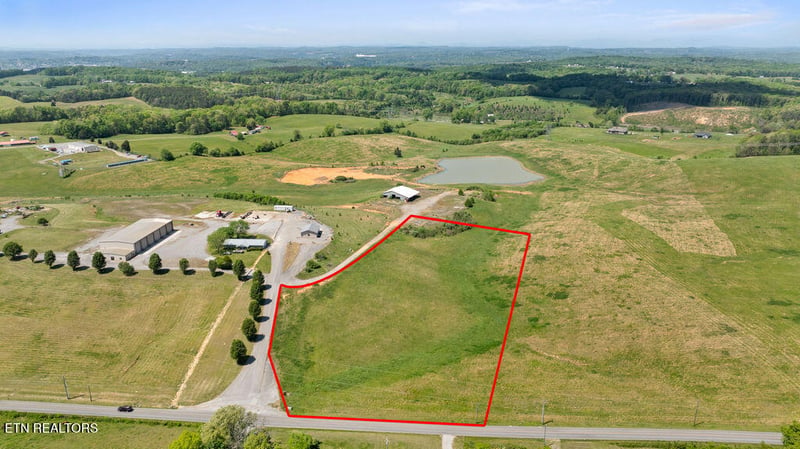 6999 Davis Ferry Rd, Loudon, TN 37774