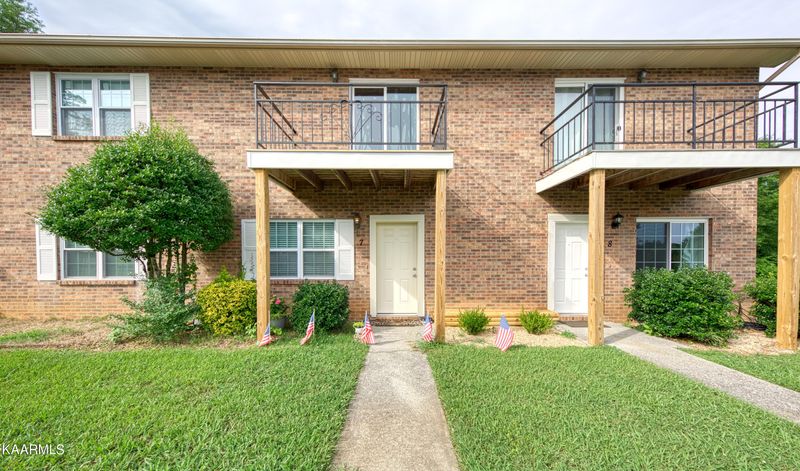 7 Eleven Estates Dr, Lenoir City, TN 37772
