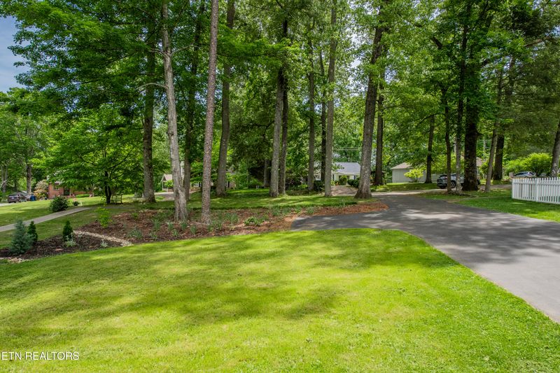 70 Pine Rd, Norris, TN 37828