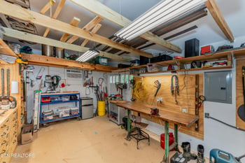 70 Pine Rd, Norris, TN 37828
